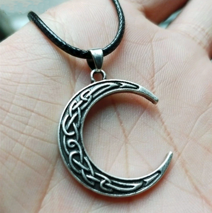 
            
                Load image into Gallery viewer, Crescent Moon Pendant
            
        